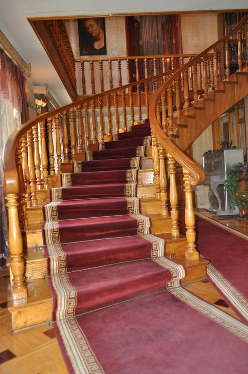 Guest House Cico Telavi Exterior photo